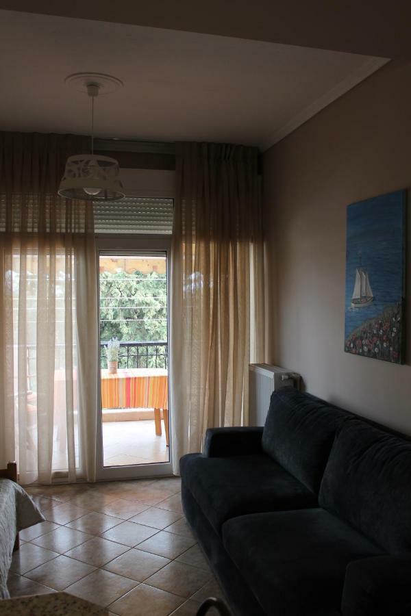 Souzana Rooms 1 Nea Plagia Bagian luar foto